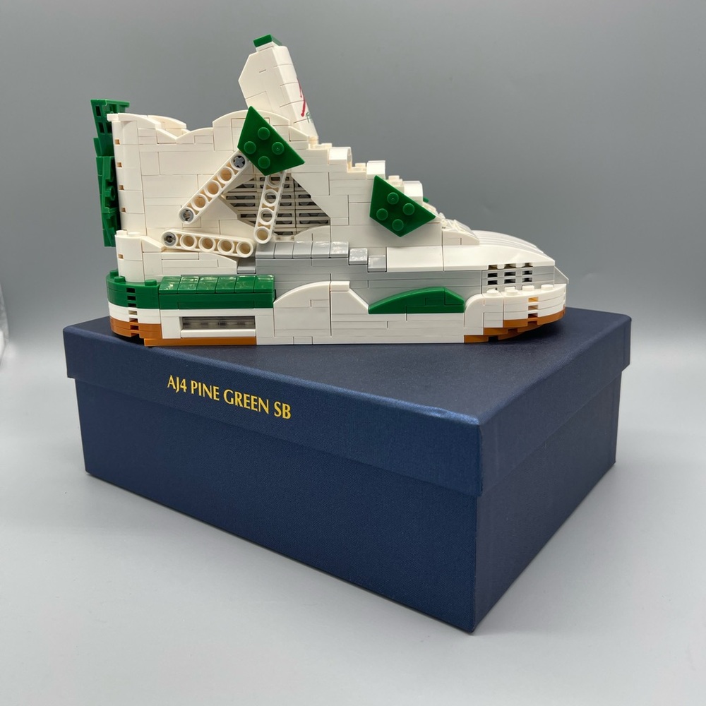 Completed Nike SB x Air Jordan 4 Retro ‘Pine Green’ Kick Brick Set